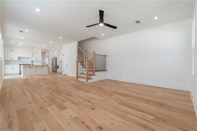 Building Photo - 1316 S College Ave