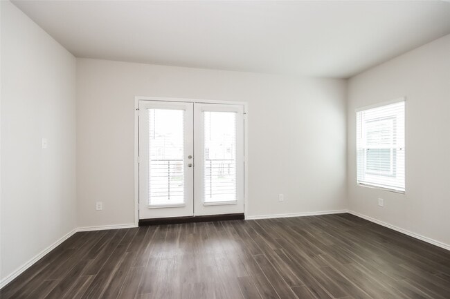 Building Photo - 15367 Estrella Rd W