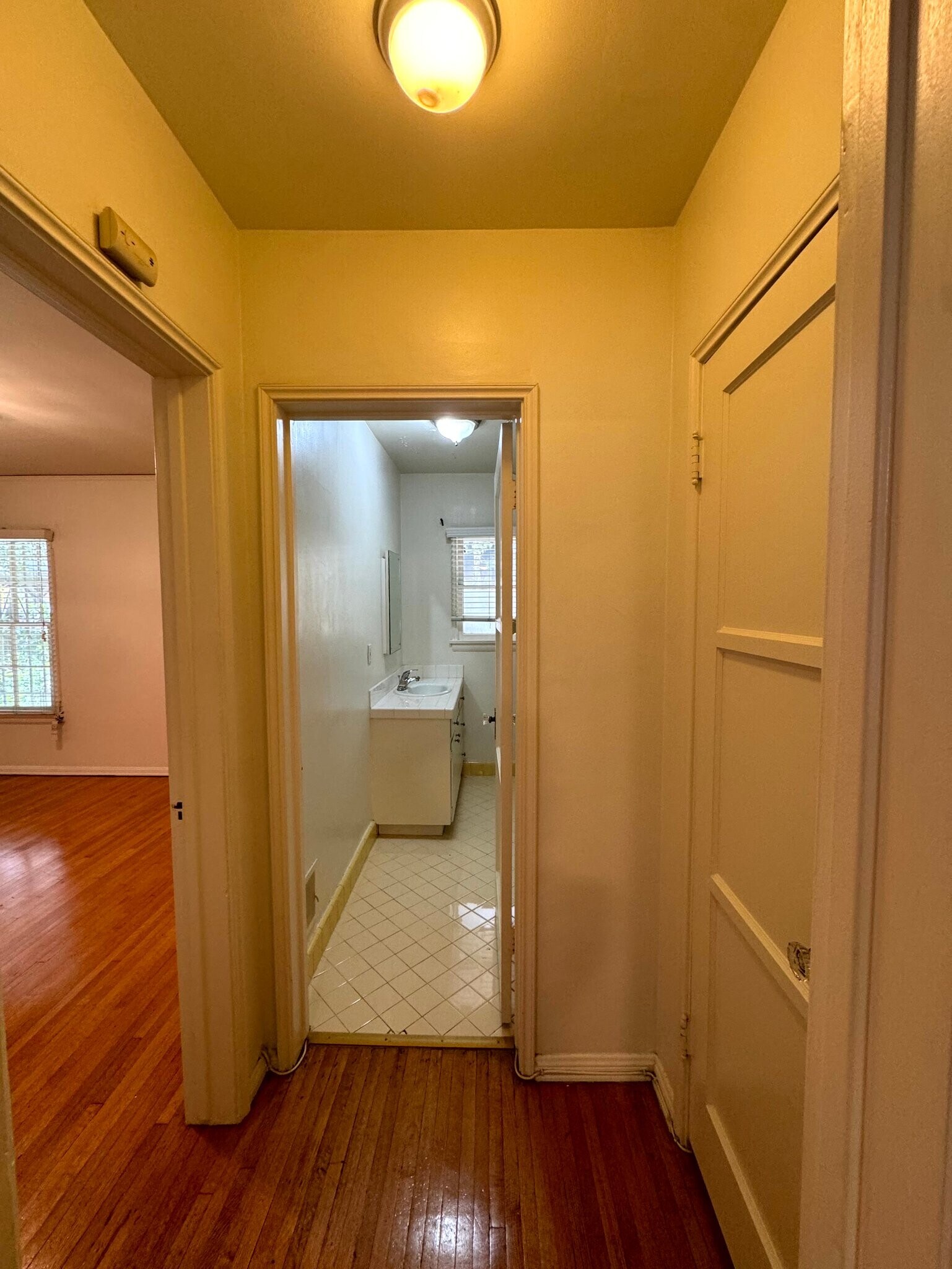 Building Photo - 1271 N Crescent Heights Blvd