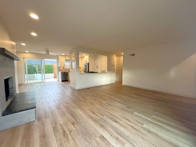 Building Photo - Modernized, 3BD/2BA House in Leucadia: Minutes to Beach, Town, YMCA!