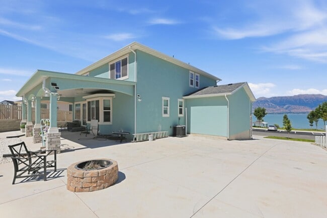 Building Photo - 2877 S Greenhead Dr
