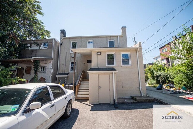 Building Photo - 1602 Cypress St