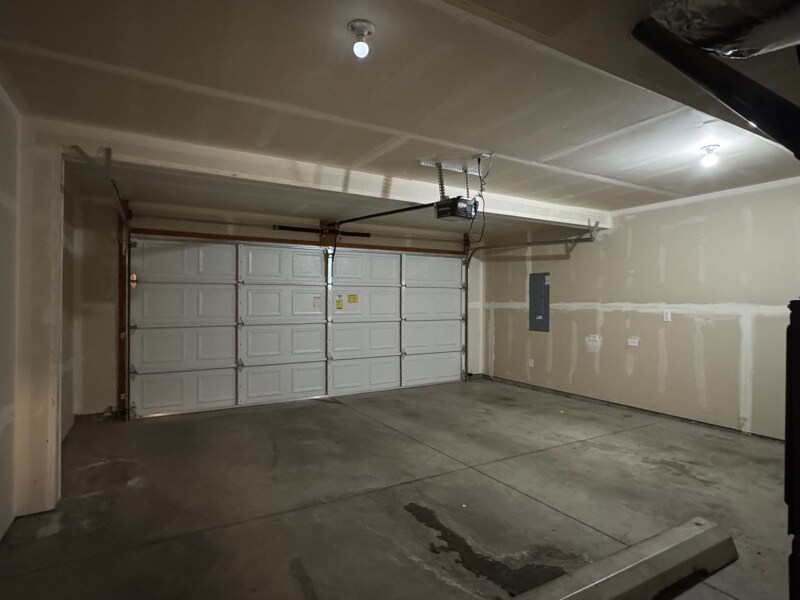 Building Photo - 416 S Raymond Ln
