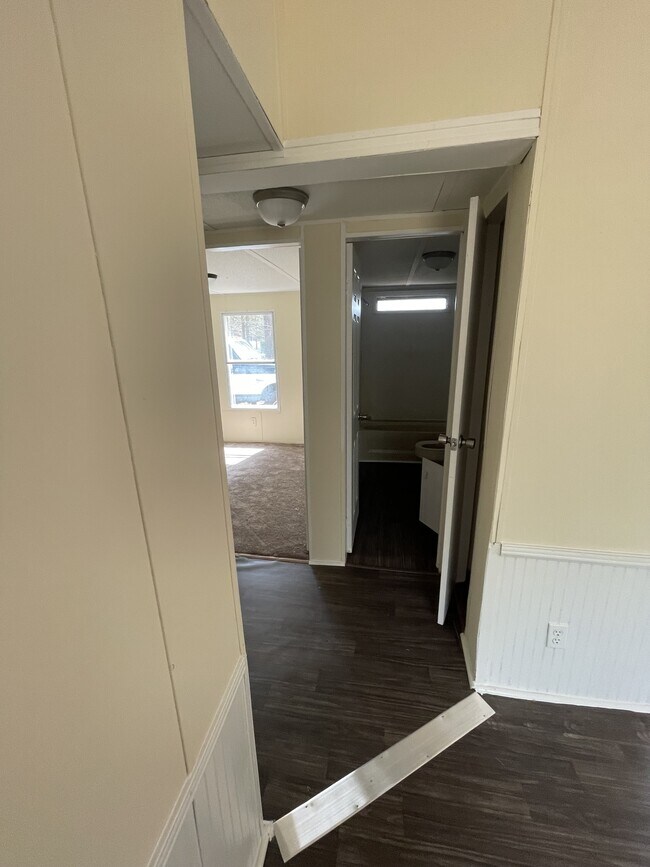 Building Photo - 251 New Cassel Dr