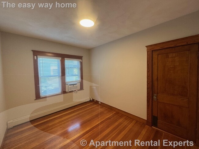 Building Photo - 29 Frederick Ave