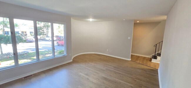 Building Photo - 620 Jaeger Ct