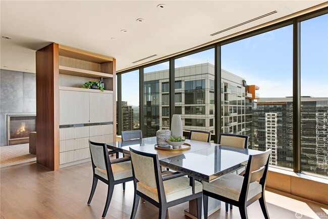 Building Photo - 3Bd/2.5Ba Bellevue Condo