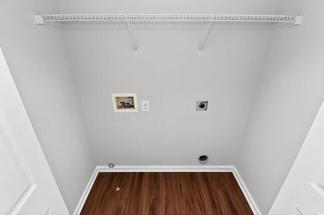 Building Photo - Recently Updated 4BD/2.5BA Home in Melbourne Community of Huntersville!