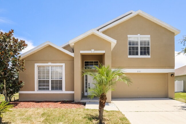 Building Photo - 2101 Woodsedge Dr