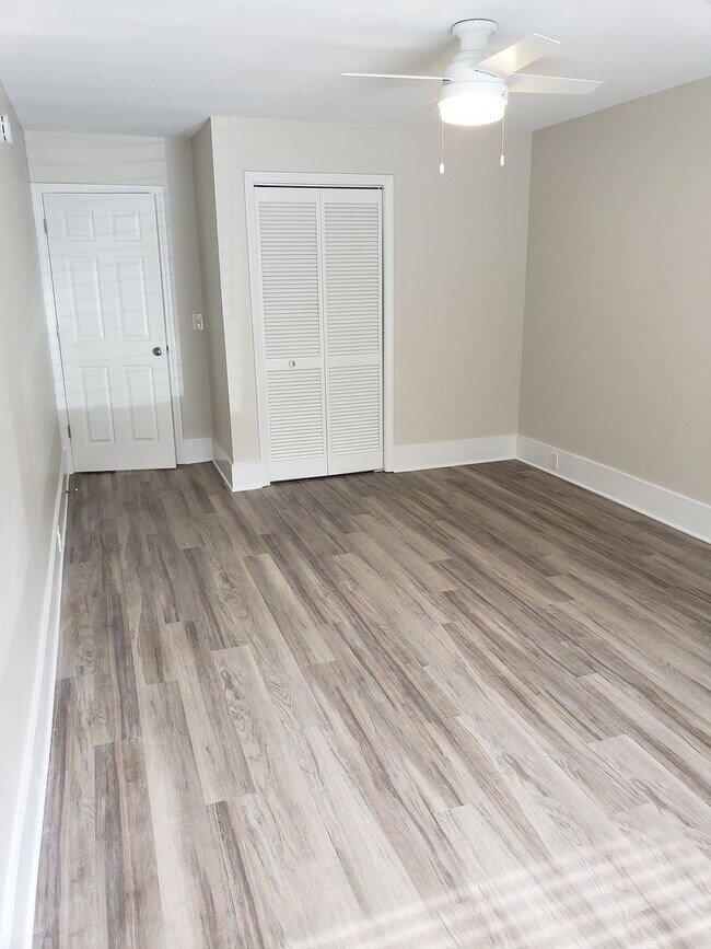 Building Photo - *4bd / 3ba Townhome near Downtown Raleigh*