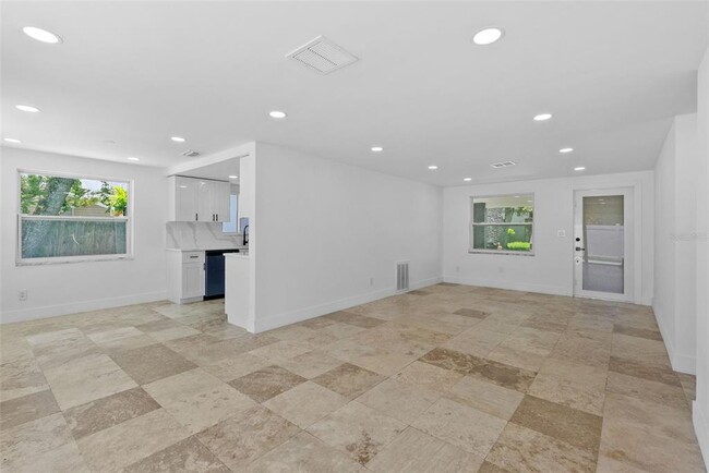 Building Photo - 1601 Pennsylvania Ave NE