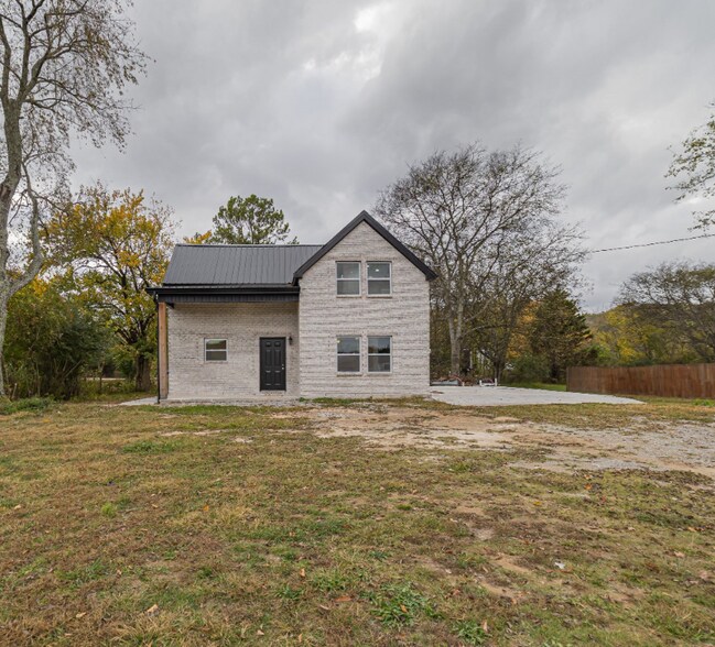 Building Photo - 830 Market St