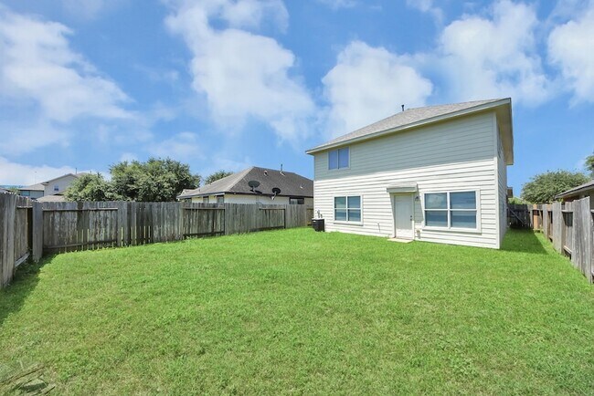 Building Photo - 14423 Hillard Green Ln