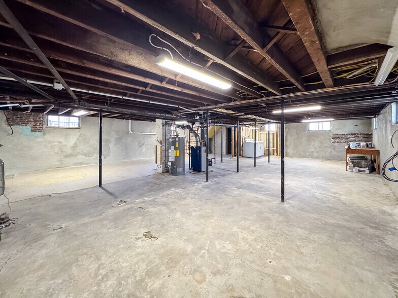 Building Photo - 271 Atlantic St