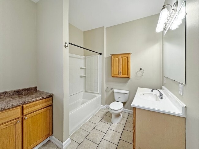 Building Photo - Cozy Vibes, 2 bedroom duplex, pet friendly!!!!