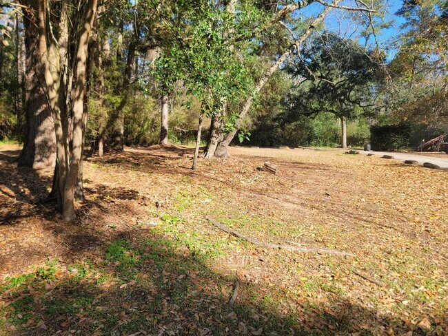 Building Photo - 1555 San Luis Rd