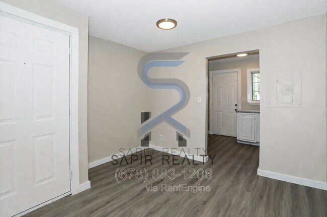 Building Photo - 2055 Alison Ct SW