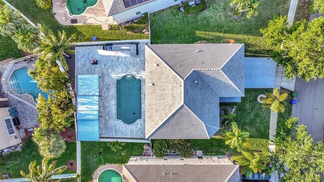 Building Photo - 2102 SW 176th Ave