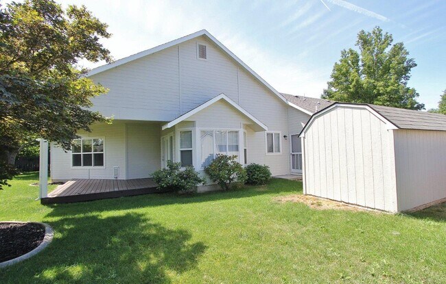 Building Photo - 2610 N Shoveler Way