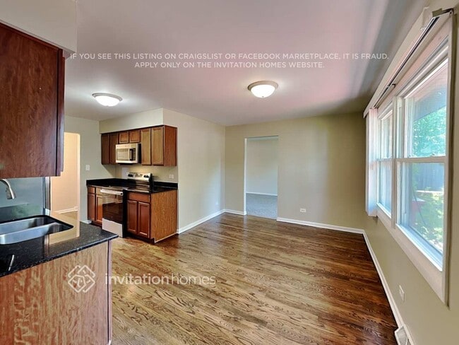 Building Photo - 6425 180th Pl