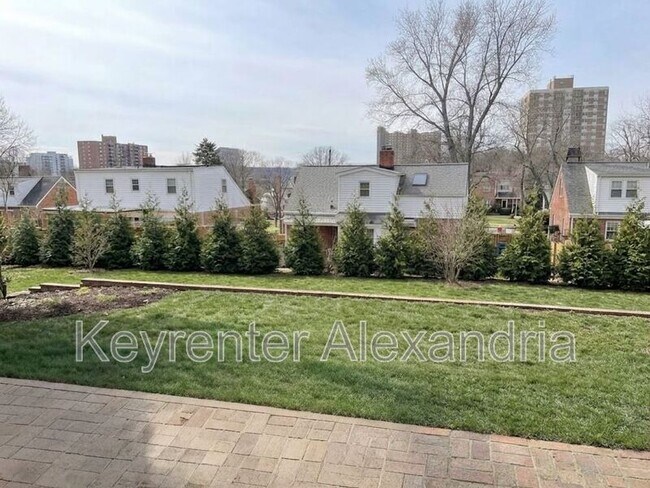 Building Photo - 116 Roberts Ln