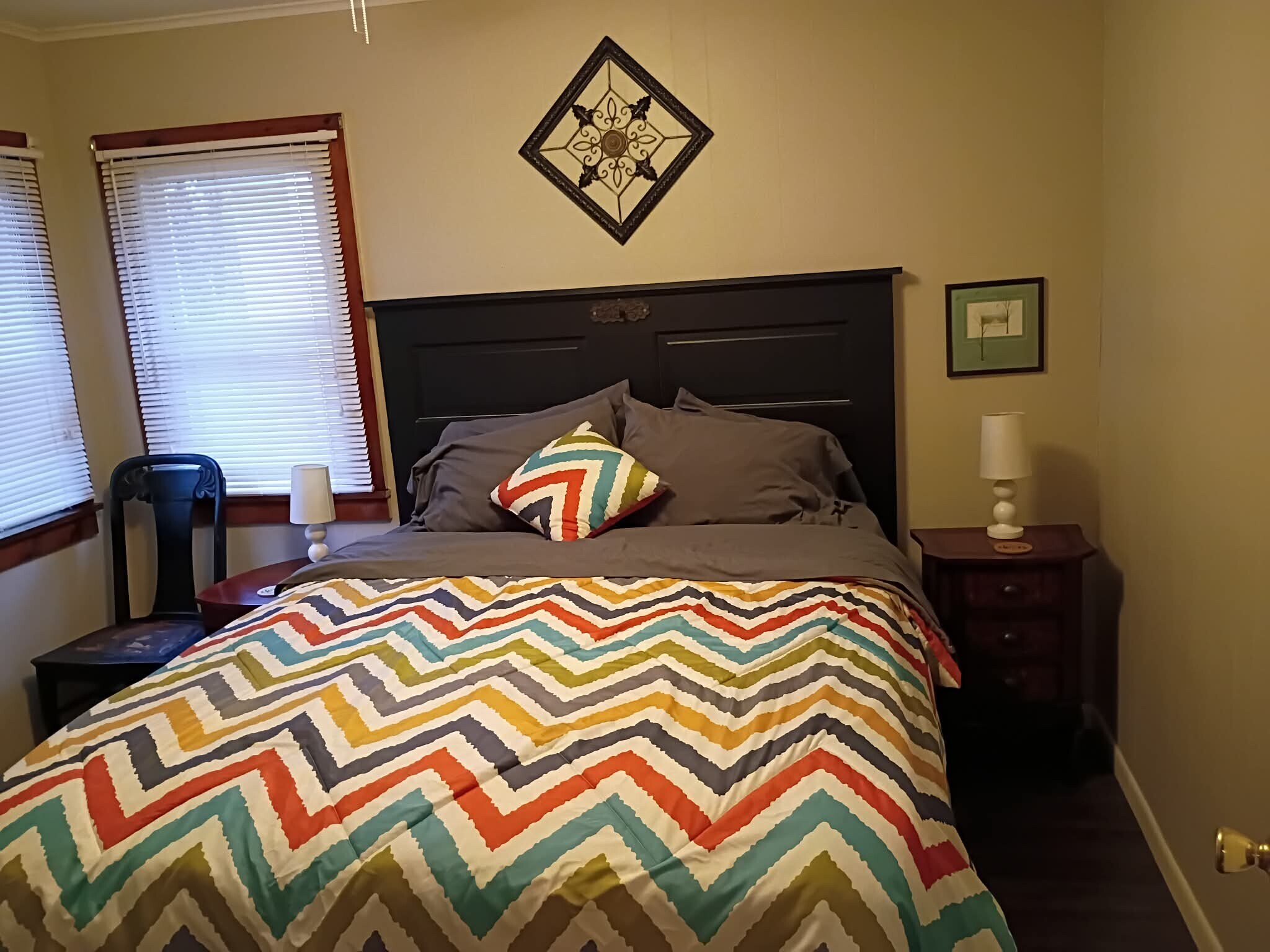 Building Photo - 209 Walnut St