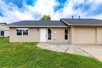 Building Photo - 1802 S 14th Pl