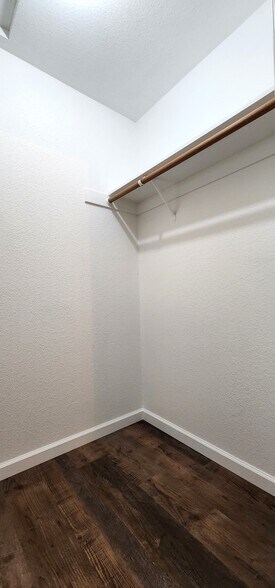 Master 4'x6' Walk-In Closet - 4629 N Charles Ave