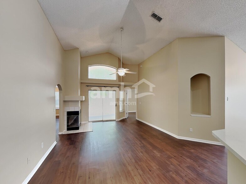 Building Photo - 3428 World Ct