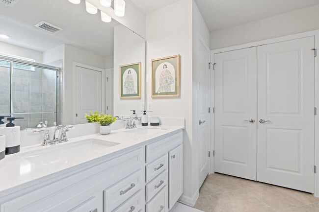 Building Photo - 15996 Cape Coral Lp