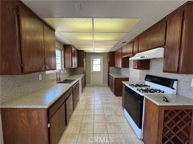 Building Photo - 4037 S Ellesford Ave