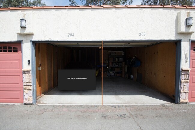 Building Photo - 7130 Shoreline Dr