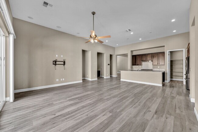 Building Photo - 9545 Hawkshead Rd