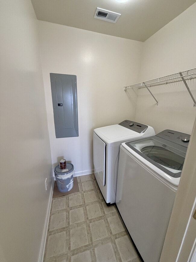 Building Photo - 3203 E Brookmyer Dr