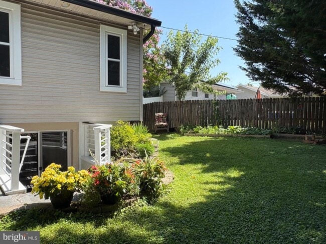 Building Photo - 803 Scott Cir