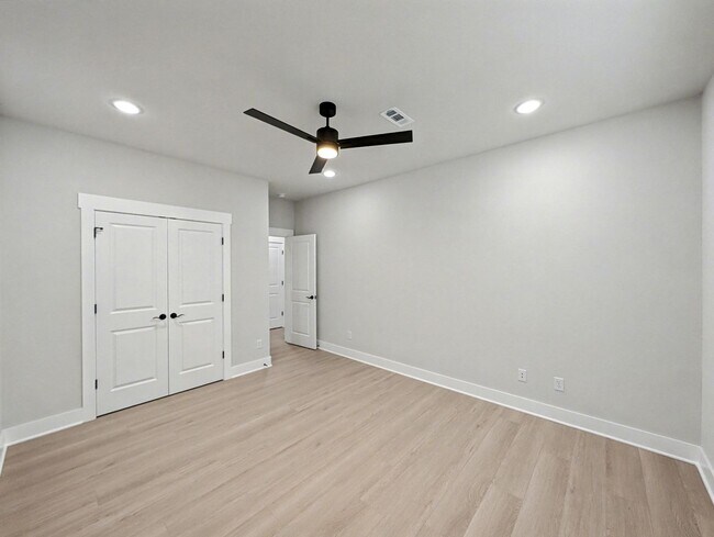 Building Photo - Fabulous New Construction Rental in Bella Vista Featuring a Rare 3-Car Garage