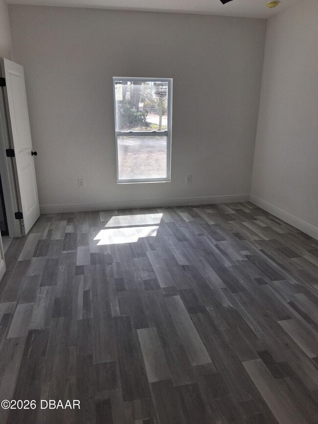 Building Photo - 1621 Illinois St