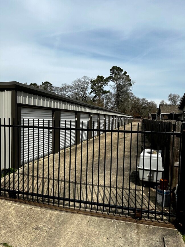 Building Photo - 21441 W Wallis Dr