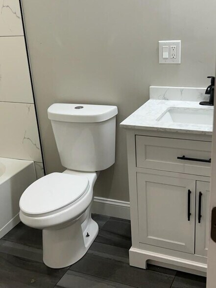 Building Photo - 3010 N Broad St