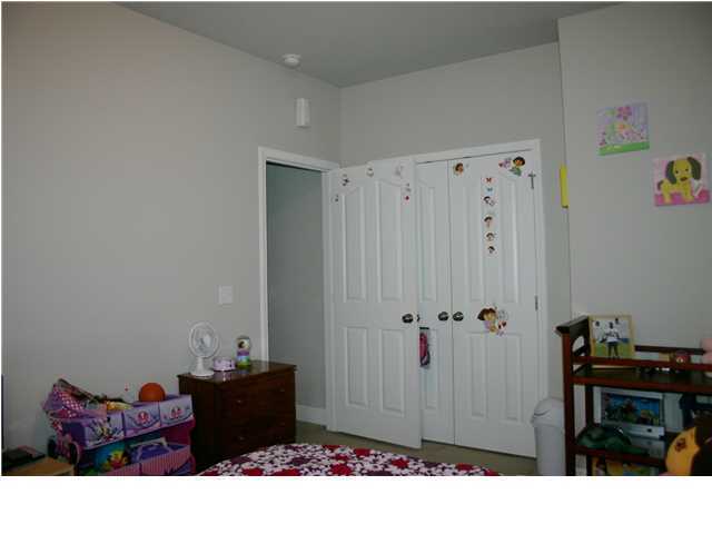 Building Photo - 658 Red Fern Rd
