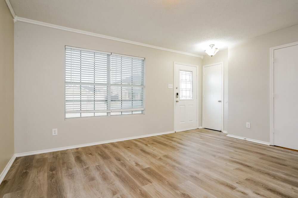 Building Photo - 8126 Mossberg Dr