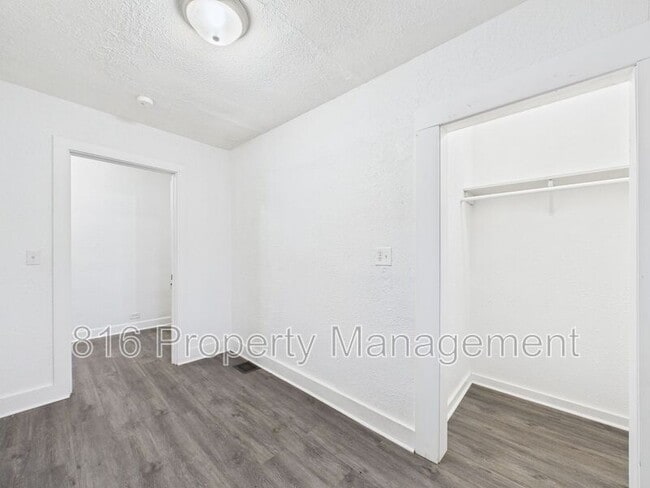 Building Photo - 1513 Rowland Ave