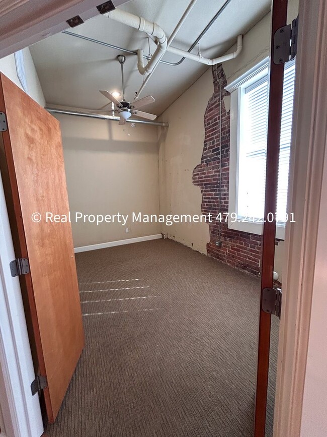 Building Photo - Downtown Apartment at the Ivory Lofts! REA...