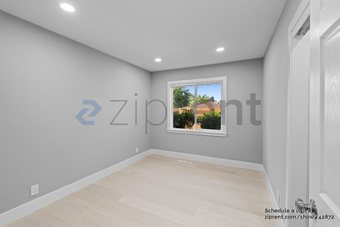 Building Photo - 3727 Northridge Dr