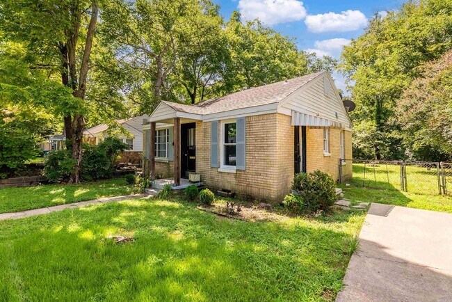 Building Photo - 5617 Lee Ave
