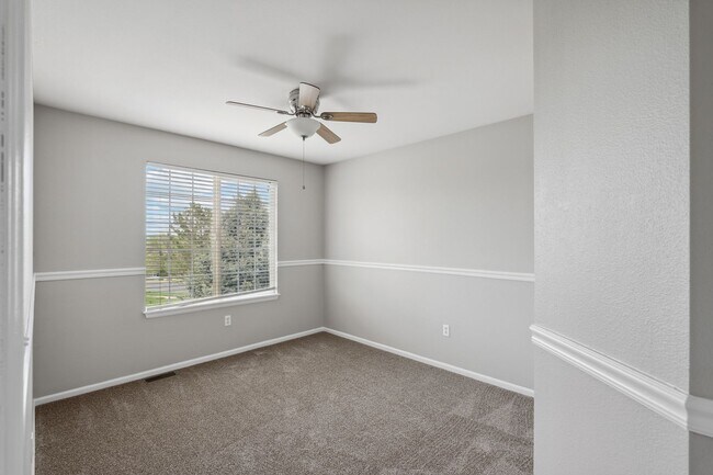 Building Photo - Fantastic 4 Bed with Office in The Farm