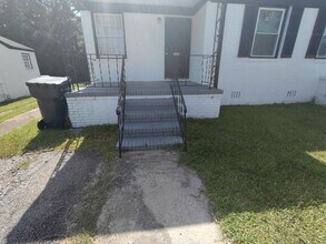 Building Photo - Your New Home at Park South