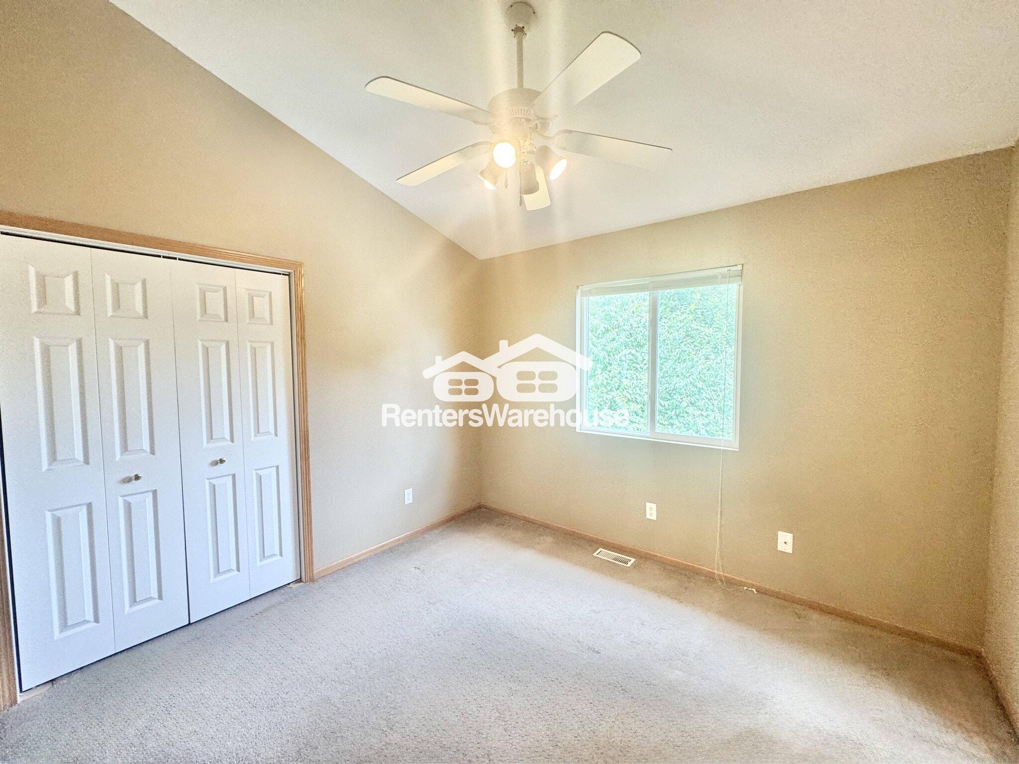 Building Photo - 2703 Patricia Dr