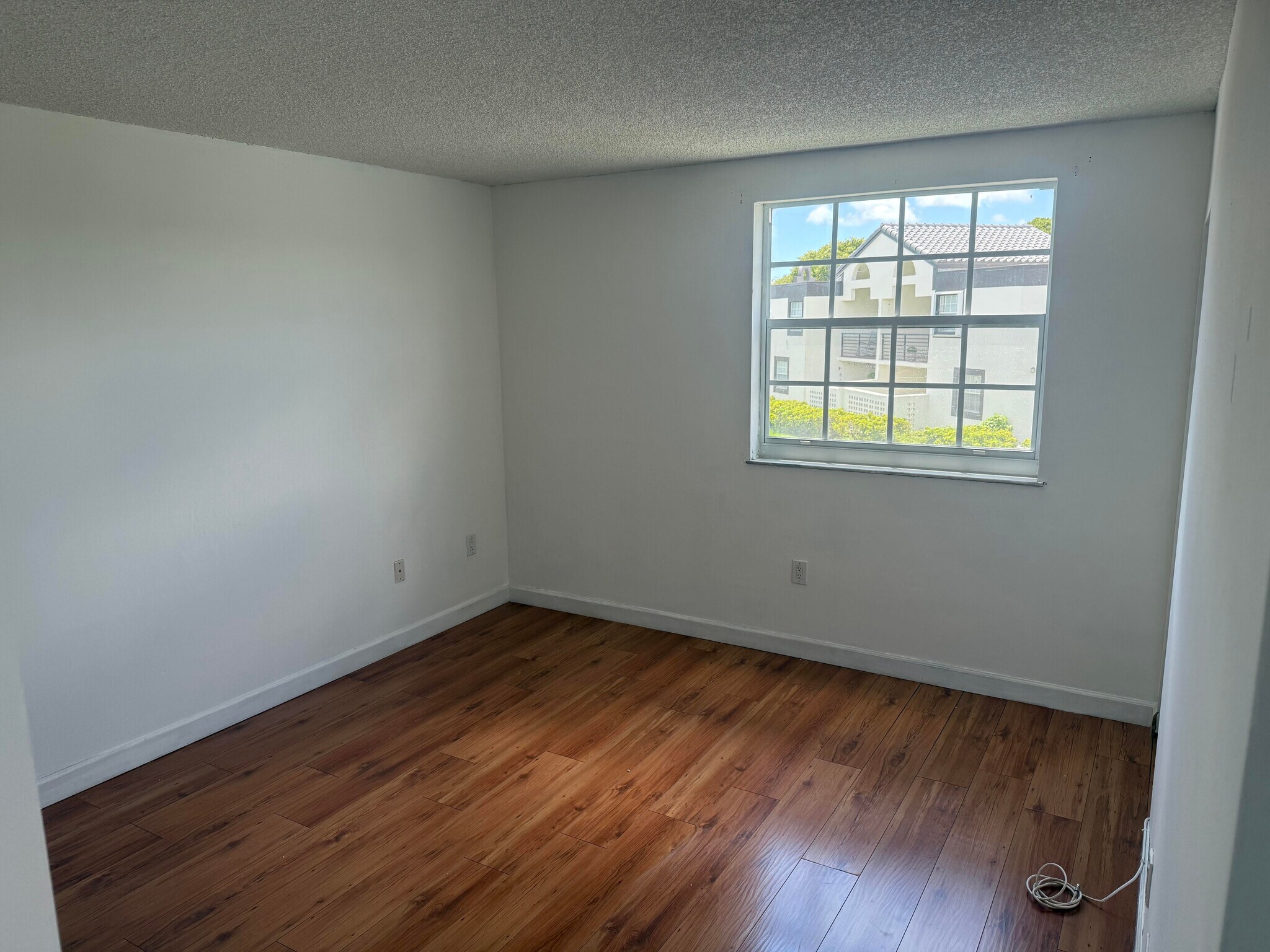 Building Photo - 9735 Fontainebleau Blvd