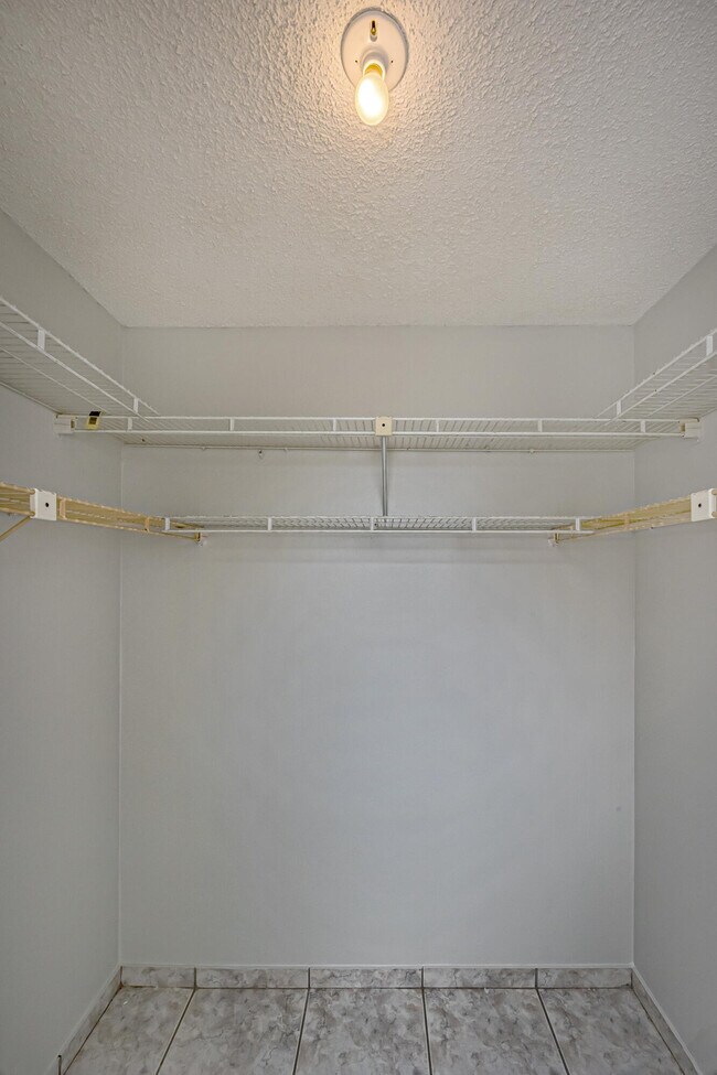 Building Photo - 2734 Ponce De Leon Blvd